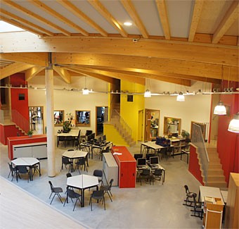 Nieuwbouw Jenaplan Kindcentrum 'De Driehoek' officieel geopend door Wethouder van de Burgt